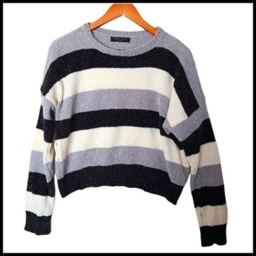 Romeo & Juliet Couture Striped Chenille‎ Sweater L Large Soft Gray Black